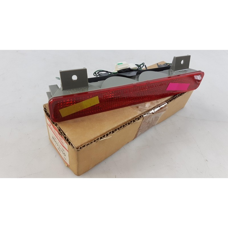 Feu De Freinage Auxiliaire MITSUBISHI MB623350  Pièce d'origine oem