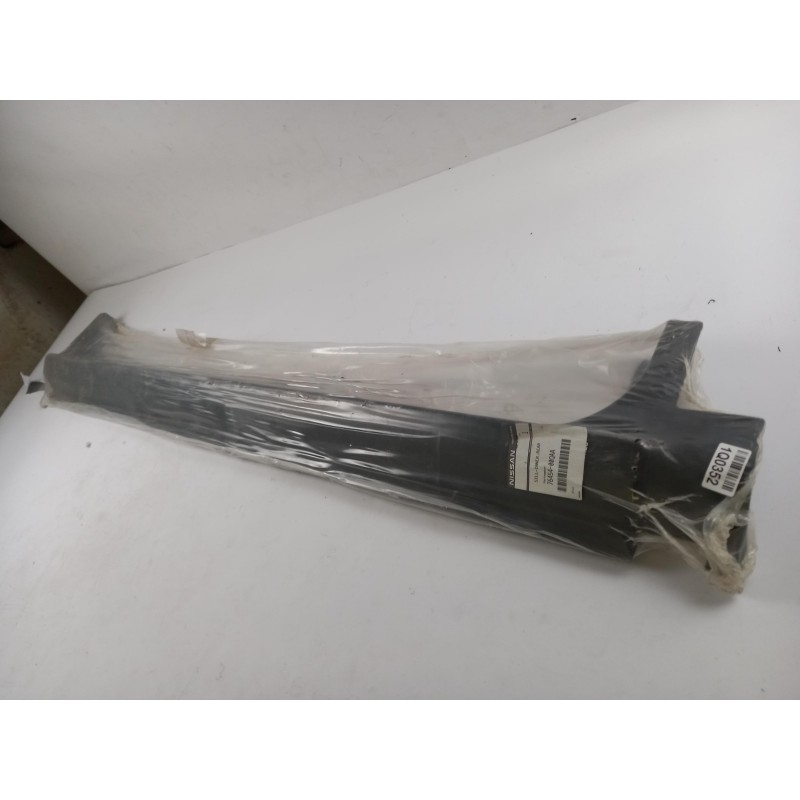 Couvercle Pour Seuil De Porte NISSAN 7645400QAA  Pièce d'origine oem