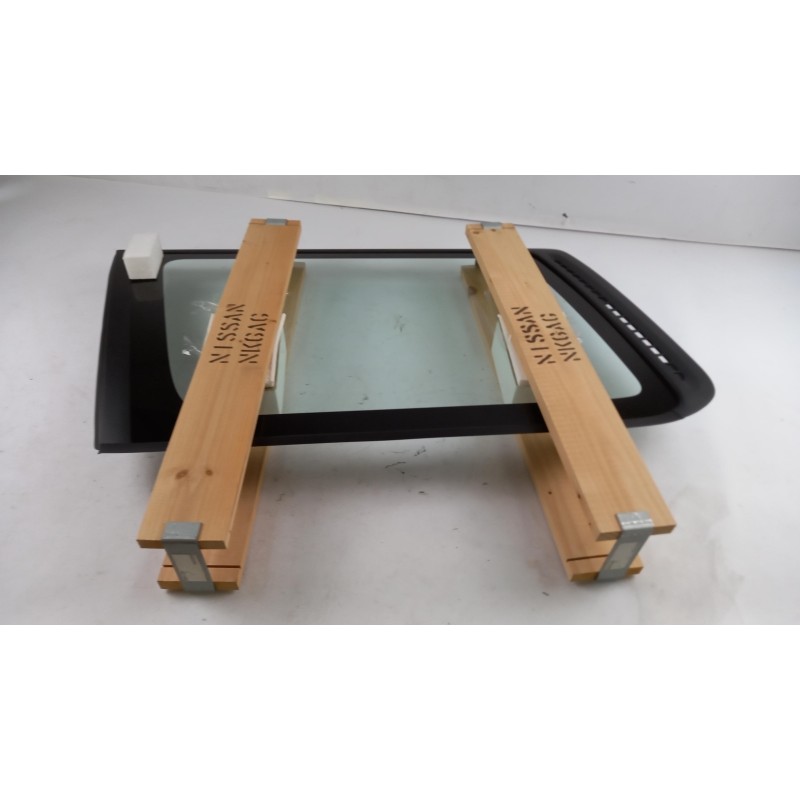 Fenêtre Latérale NISSAN 83301VC710  Pièce d'origine oem