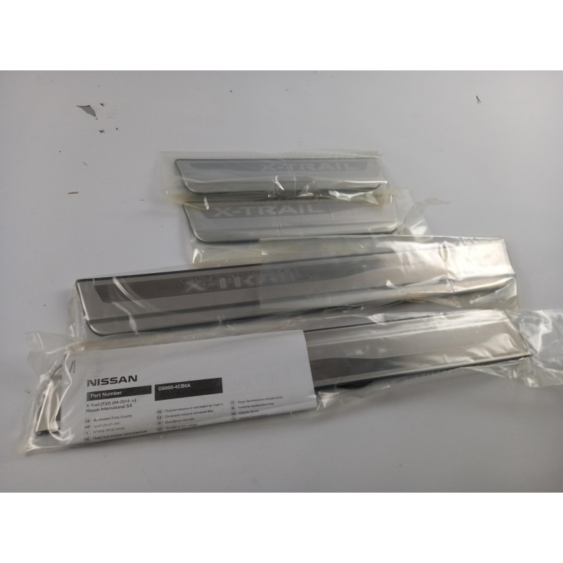 Ensemble De Garniture Pour Seuil NISSAN G69504CB0A  Pièce d'origine oem