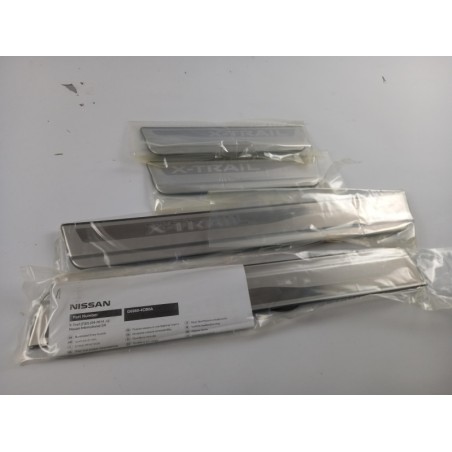 Ensemble De Garniture Pour Seuil NISSAN G69504CB0A Pièce d'origine oem Ensemble De Garniture Pour Seuil NISSAN G69504CB0A Pièce d'origine oem
