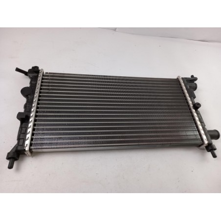 Radiateur De Refroidissement Du Moteur OPEL 90531547 1300173 Pièce d'origine oem Radiateur De Refroidissement Du Moteur OPEL 90531547 1300173 Pièce d'origine oem