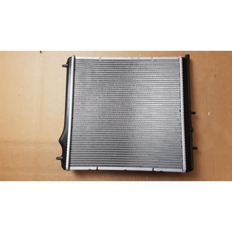 Radiateur De Refroidissement Du Moteur PEUGEOT/CITROEN 1330W9 Pièce d'origine oem Radiateur De Refroidissement Du Moteur PEUGEOT/CITROEN 1330W9 Pièce d'origine oem