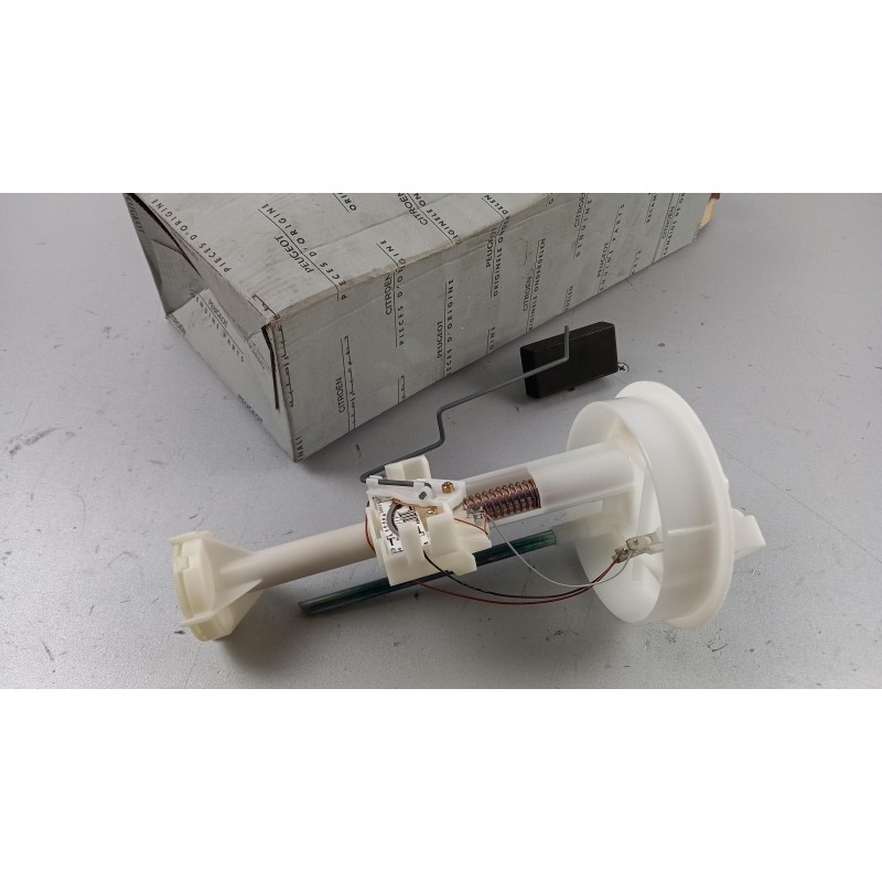 Capteur Pour Réservoir De Carburant PEUGEOT/CITROEN 152535  Pièce d'origine oem