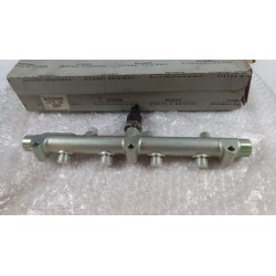 Tube De Distributeur De Carburant PEUGEOT/CITROEN 1570A0  Pièce d'origine oem
