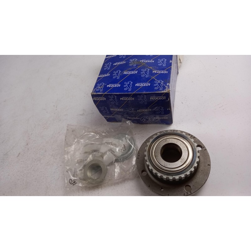 Moyeu De Roue PEUGEOT/CITROEN 374835  Pièce d'origine oem
