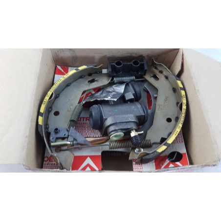 Mâchoires De Frein PEUGEOT/CITROEN 42414R  Pièce d'origine oem