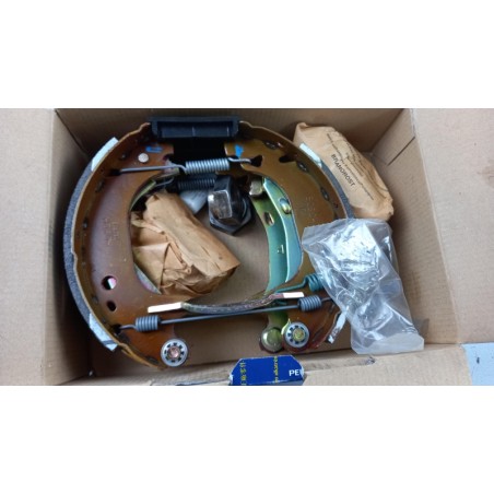 Mâchoires De Frein PEUGEOT/CITROEN 42416R  Pièce d'origine oem