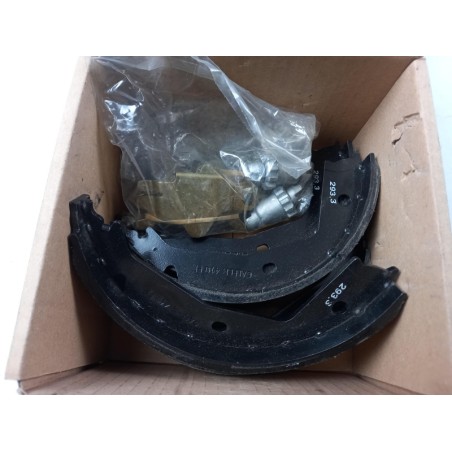 Mâchoires De Frein Pour Frein De Stationnement PEUGEOT/CITROEN 4241G7  Pièce d'origine oem