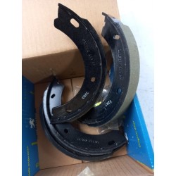 Mâchoires De Frein Pour Frein De Stationnement PEUGEOT/CITROEN 4241J3  Pièce d'origine oem
