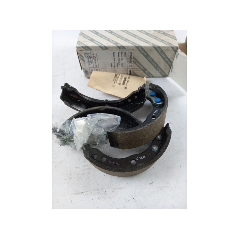 Mâchoires De Frein Pour Frein De Stationnement PEUGEOT/CITROEN 4241N0  Pièce d'origine oem