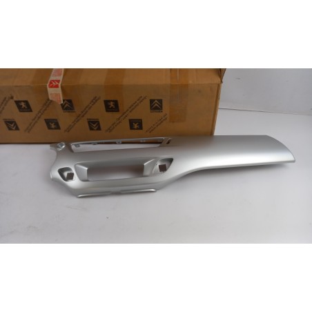 Partie/Garniture De La Console Centrale PEUGEOT/CITROEN 8244L7 Pièce d'origine oem Partie/Garniture De La Console Centrale PEUGEOT/CITROEN 8244L7 Pièce d'origine oem