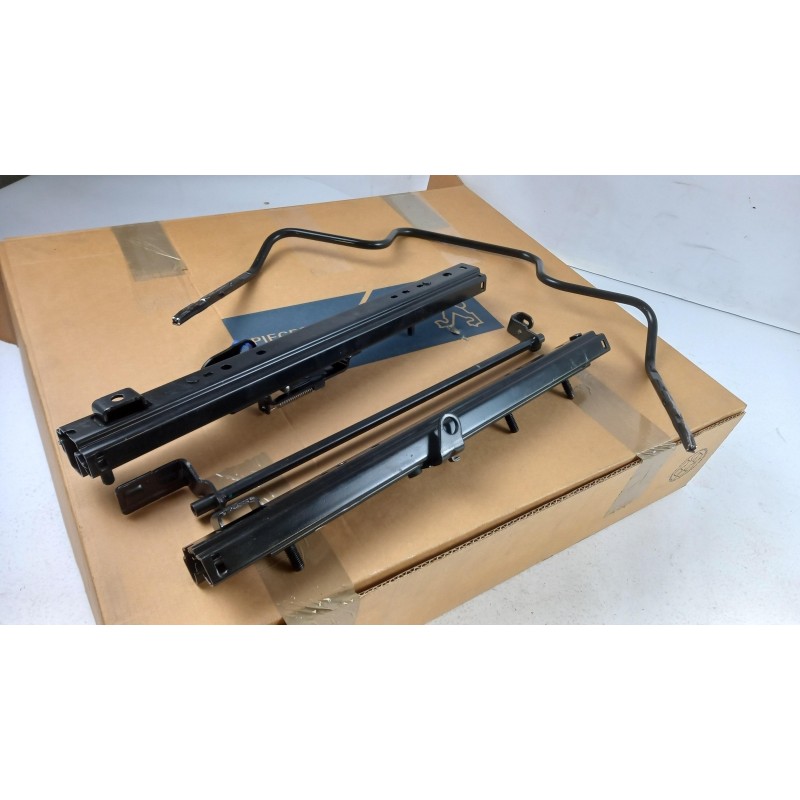 Cadre PEUGEOT/CITROEN 8916V1  Pièce d'origine oem
