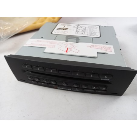 Unité De Tête Multimédia RENAULT 8200300861 Pièce d'origine oem Unité De Tête Multimédia RENAULT 8200300861 Pièce d'origine oem
