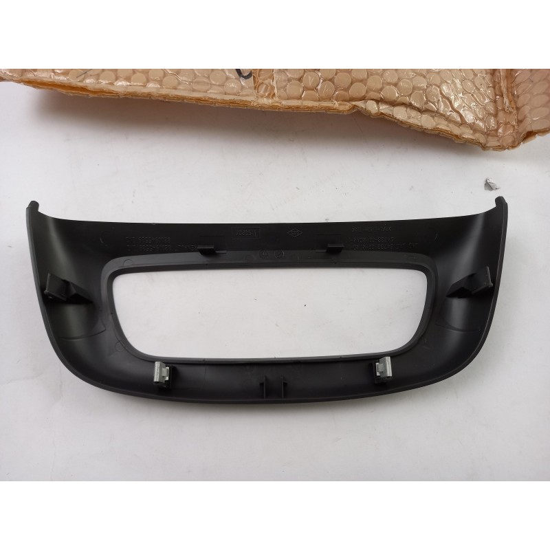 Garniture Ornementale RENAULT 8200945539  Pièce d'origine oem