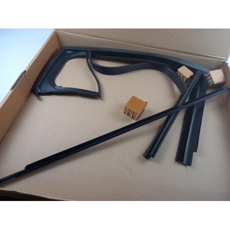 Joint Pour Porte-Fenêtre RENAULT 823308094R Pièce d'origine oem Joint Pour Porte-Fenêtre RENAULT 823308094R Pièce d'origine oem