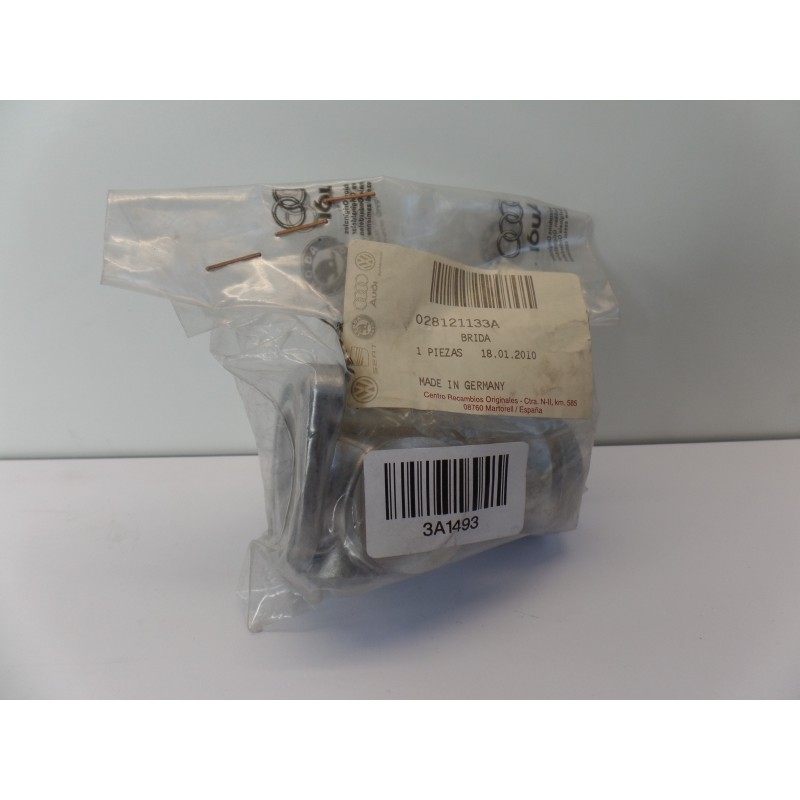 Bride De Liquide De Refroidissement VAG 028121133A  Pièce d'origine oem