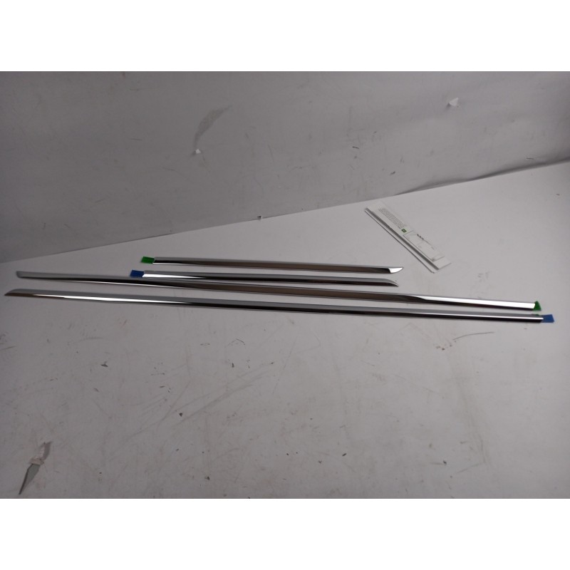 Ensemble De Garniture/Moulure De Protection