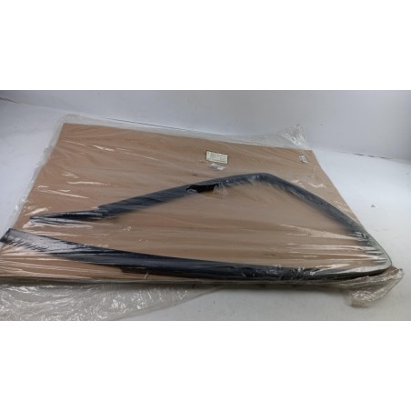 Guide Vitres VAG 2E0845261B Pièce d'origine oem Guide Vitres VAG 2E0845261B Pièce d'origine oem
