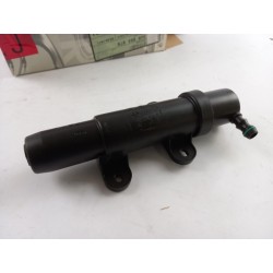 Jet D''Eau De Lave-Glace