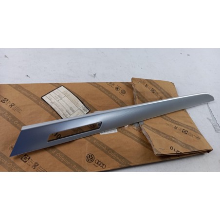 Garniture Ornementale VAG 4F0867409A1MJ Pièce d'origine oem Garniture Ornementale VAG 4F0867409A1MJ Pièce d'origine oem