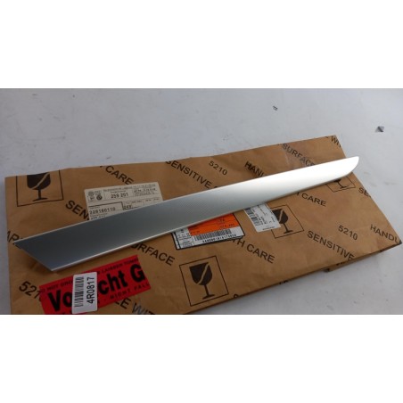 Garniture Ornementale VAG 4F08674101MJ Pièce d'origine oem Garniture Ornementale VAG 4F08674101MJ Pièce d'origine oem