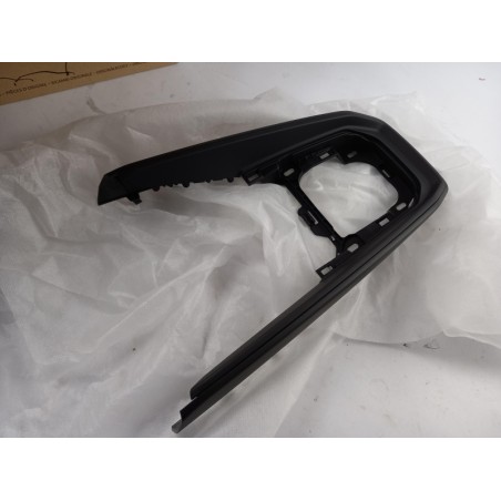 Partie/Garniture De La Console Centrale VAG 82B863242XCC Pièce d'origine oem Partie/Garniture De La Console Centrale VAG 82B863242XCC Pièce d'origine oem