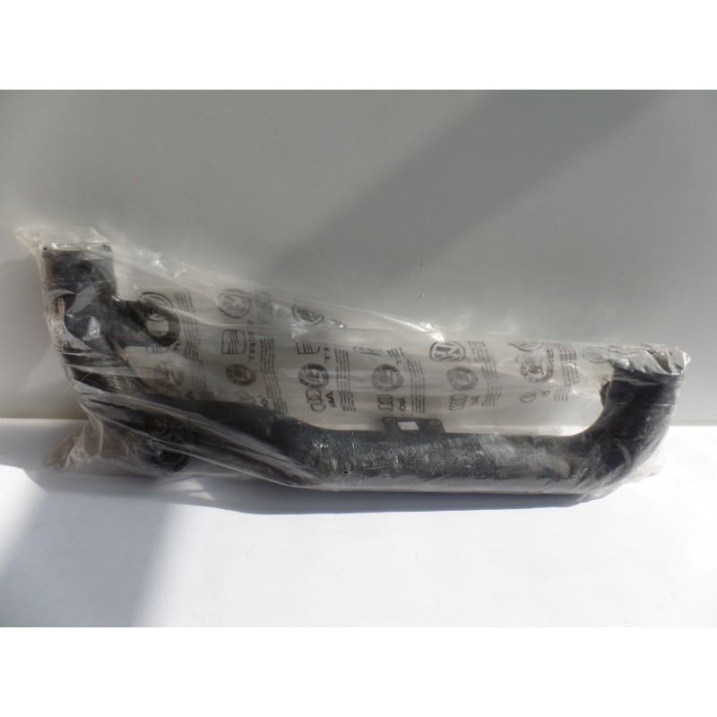 Tuyau VAG 8D0145840M  Pièce d'origine oem