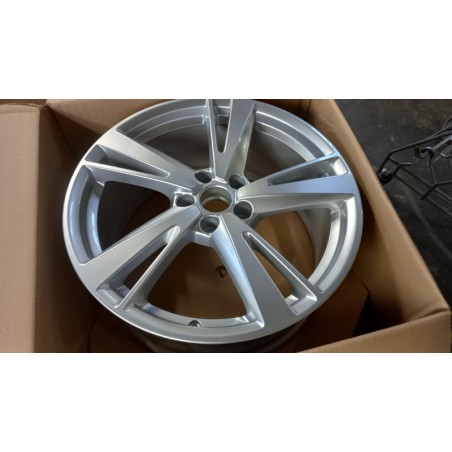 Jante VAG 8V0601025EM Pièce d'origine oem Jante VAG 8V0601025EM Pièce d'origine oem