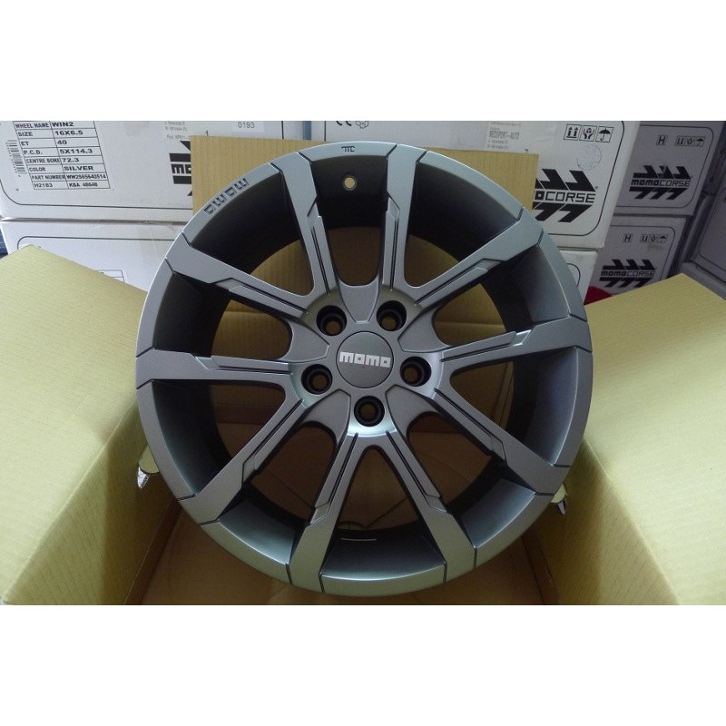Jantes 18x8"  Momo Quantum