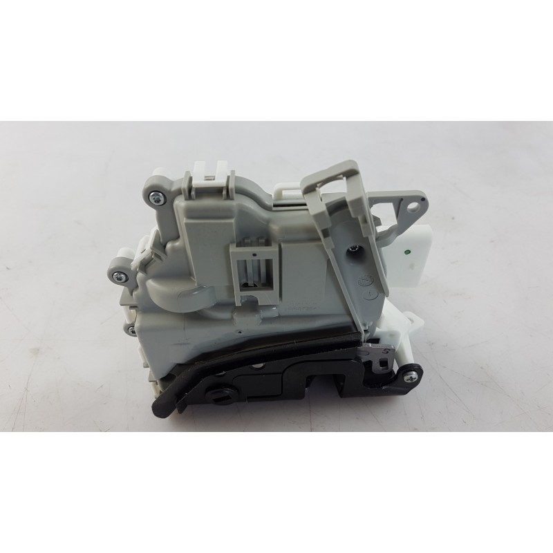Serrure De Porte VAG 8K0839015F  Pièce d'origine oem