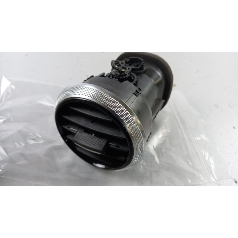 Buse De Ventilation VAG 8P0820901FV58  Pièce d'origine oem