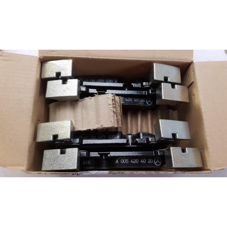 Plaquettes De Freins MERCEDES-BENZ A005420412041 005420412041 Pièce d'origine oem Plaquettes De Freins MERCEDES-BENZ A005420412041 005420412041 Pièce d'origine oem