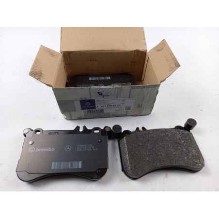 Plaquettes De Freins MERCEDES-BENZ A0074206920 0074206920 Pièce d'origine oem Plaquettes De Freins MERCEDES-BENZ A0074206920 0074206920 Pièce d'origine oem