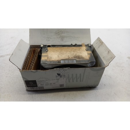 Plaquettes De Freins MERCEDES-BENZ A0074208420 0074208420 Pièce d'origine oem Plaquettes De Freins MERCEDES-BENZ A0074208420 0074208420 Pièce d'origine oem