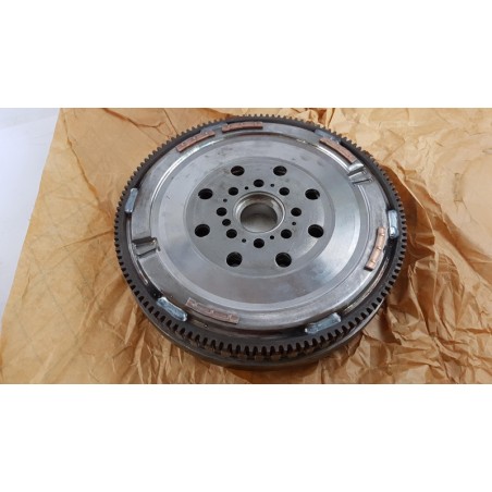 Volant D''Inertie MERCEDES-BENZ A6400303005 6400303005 Pièce d'origine oem Volant D''Inertie MERCEDES-BENZ A6400303005 6400303005 Pièce d'origine oem