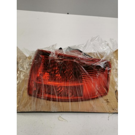 Feu Arrière VAG 4E0945096C Pièce d'origine oem Feu Arrière VAG 4E0945096C Pièce d'origine oem