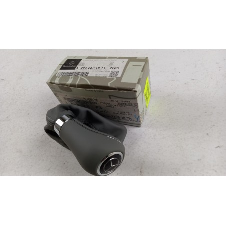 Bouton & Soufflet Levier De Vitesse MERCEDES-BENZ A20326718117F05 20326718117F05 Pièce d'origine oem Bouton & Soufflet Levier De Vitesse MERCEDES-BENZ A20326718117F05 20326718117F05 Pièce d'origine oem