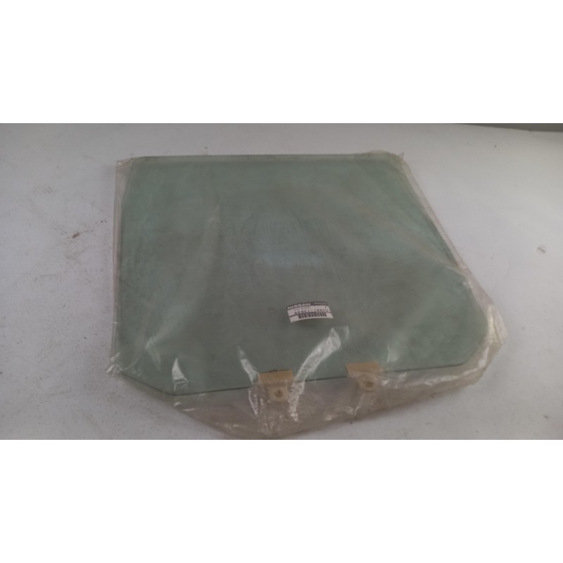 Pièces D''Auto NISSAN 823011S500  Pièce d'origine oem