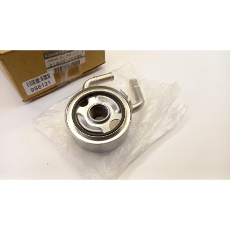 Refroidisseur D''Huile De Moteur NISSAN 21305JD00B Pièce d'origine oem Refroidisseur D''Huile De Moteur NISSAN 21305JD00B Pièce d'origine oem