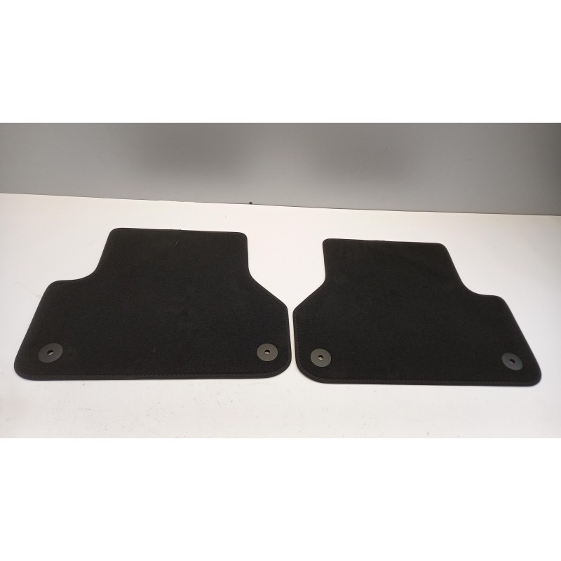 Ensemble De Tapis De Sol VAG 8W0864450BQA5  Pièce d'origine oem