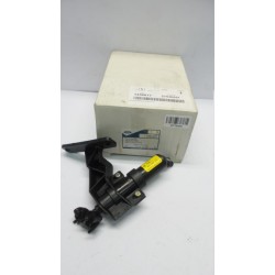 Jet D''Eau De Lave-Glace