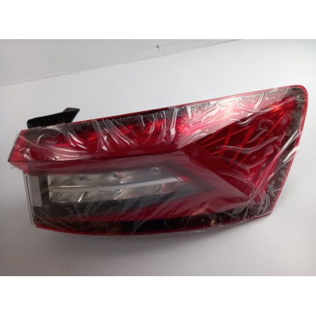 Feu Arrière VAG 565945208A Pièce d'origine oem Feu Arrière VAG 565945208A Pièce d'origine oem