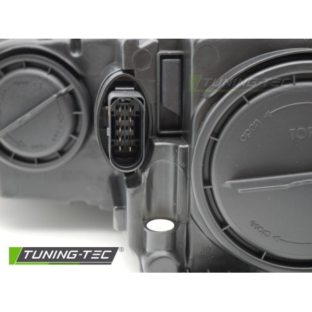 HEADLIGHT LEFT SIDE TYC fits SKODA OCTAVIA III 16-20 HEADLIGHT LEFT SIDE TYC fits SKODA OCTAVIA III 16-20