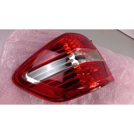 Feu Arrière MERCEDES-BENZ A1649064600 1649064600 Pièce d'origine oem Feu Arrière MERCEDES-BENZ A1649064600 1649064600 Pièce d'origine oem