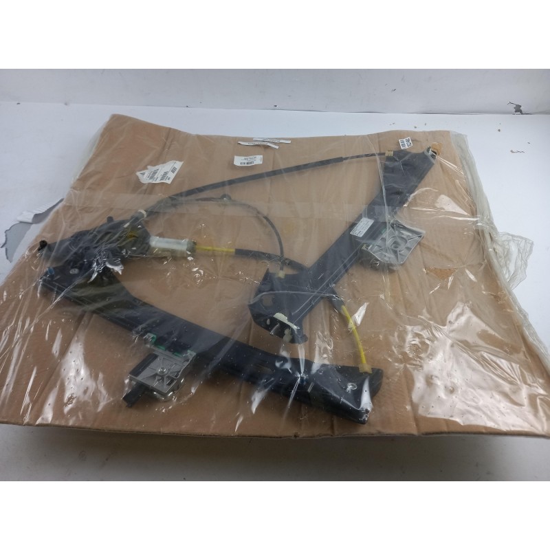 Lève Vitres VAG 8S0837462  Pièce d'origine oem