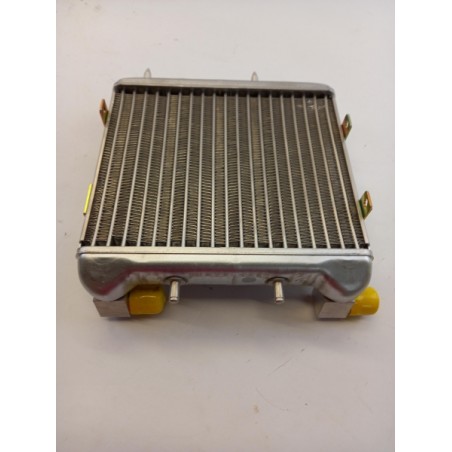 Refroidisseur D''Huile De Moteur MERCEDES-BENZ A2105001000 2105001000 Pièce d'origine oem Refroidisseur D''Huile De Moteur MERCEDES-BENZ A2105001000 2105001000 Pièce d'origine oem