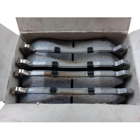 Plaquettes De Freins TOYOTA 0446520100 Pièce d'origine oem Plaquettes De Freins TOYOTA 0446520100 Pièce d'origine oem