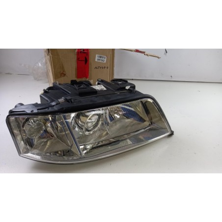Phare VAG 4B0941030Q  Pièce d'origine oem