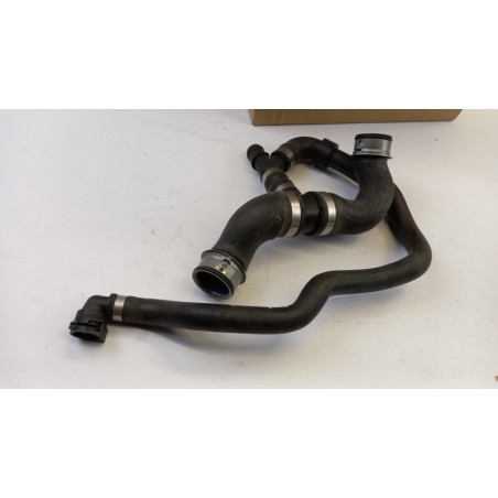 Tuyau De Radiateur MERCEDES-BENZ A2045019682 2045019682 Pièce d'origine oem Tuyau De Radiateur MERCEDES-BENZ A2045019682 2045019682 Pièce d'origine oem